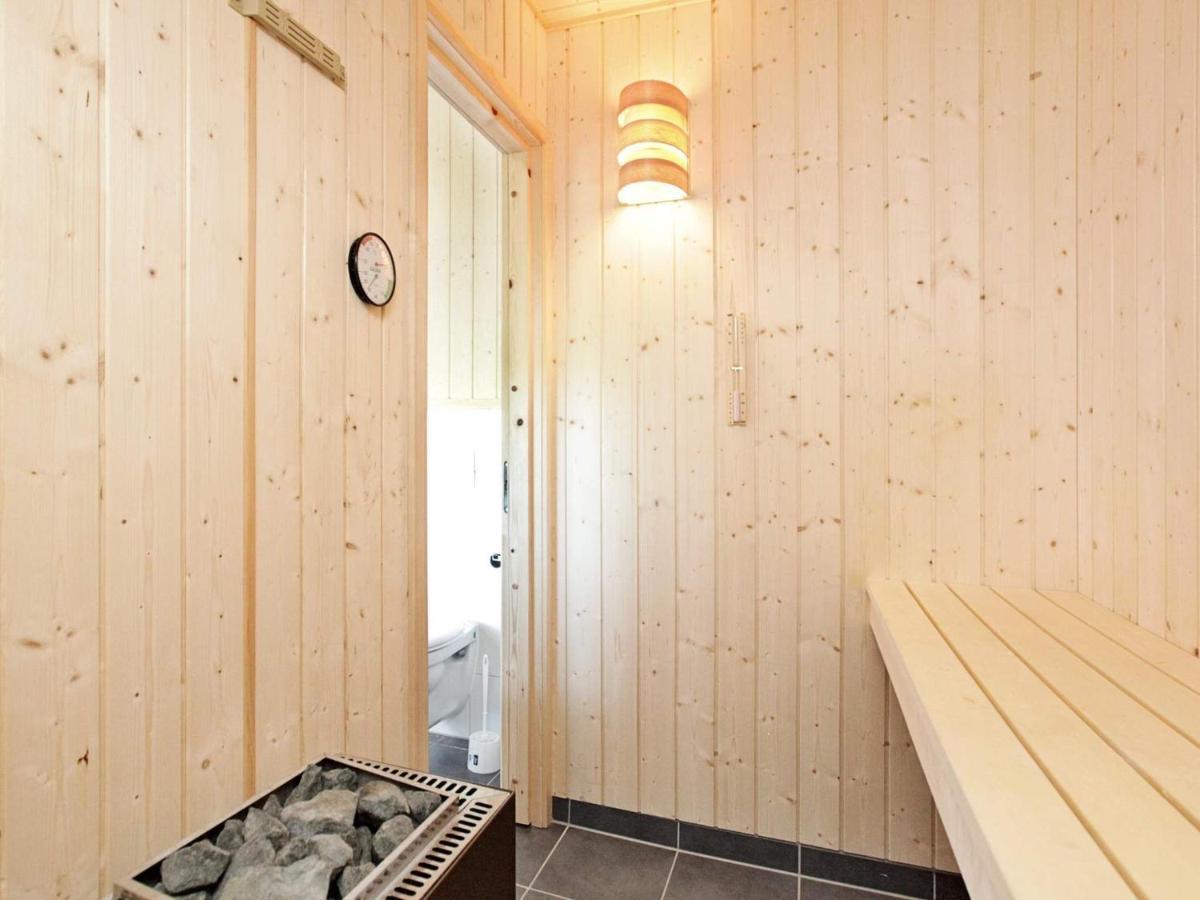 8 Person Holiday Home In Gro Enbrode Großenbrode Exterior foto